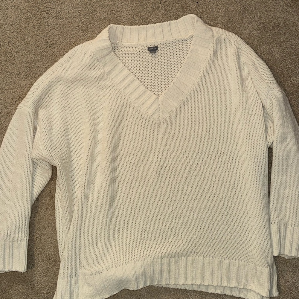 Aerie Off-White V-Neck Sweater